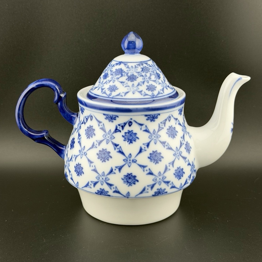 Vintage Harry & David Blue White Calico Floral Lattice Teapot Tea Pot